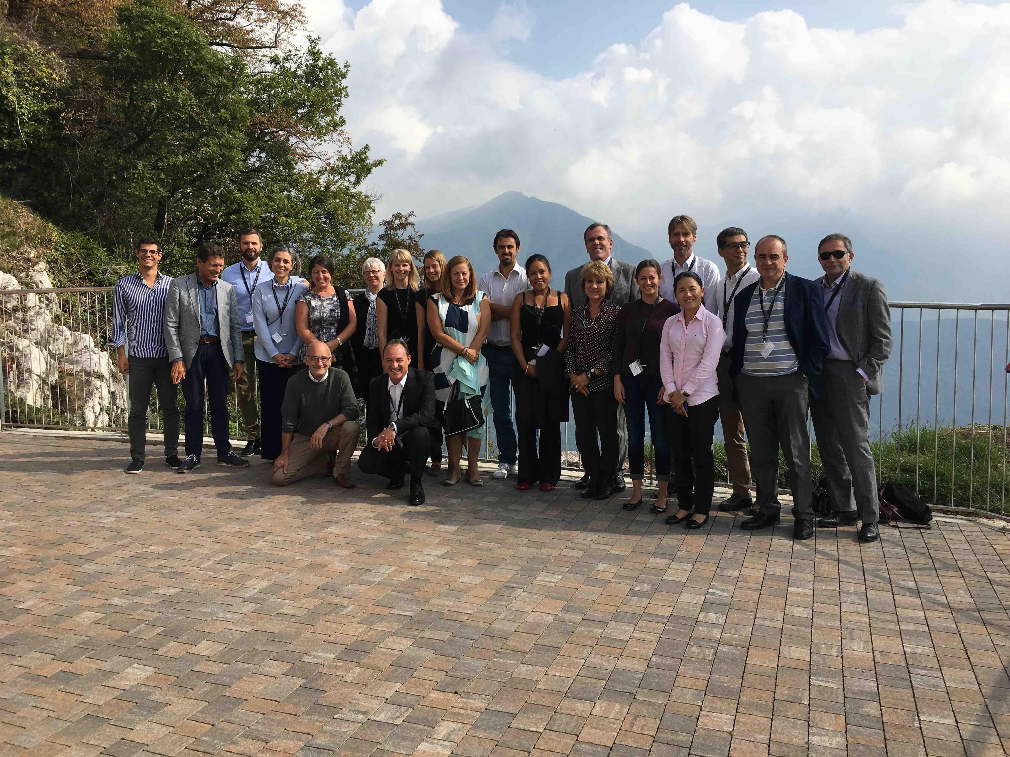 Claudia Yubero junto al resto de investigadores que participaron en el primer encuentro del Cluster 5 de Turismo de la red NECTAR celebrado en Lugano (Suiza) (1 de octubre de 2016).